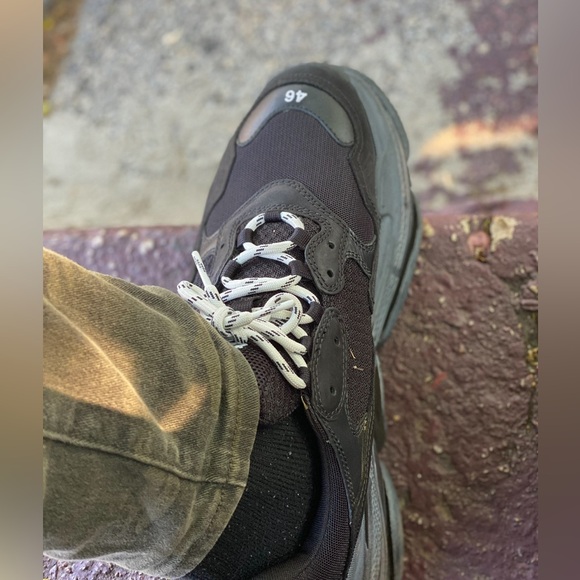 Black Balenciaga triple S size 13 - Picture 4 of 4